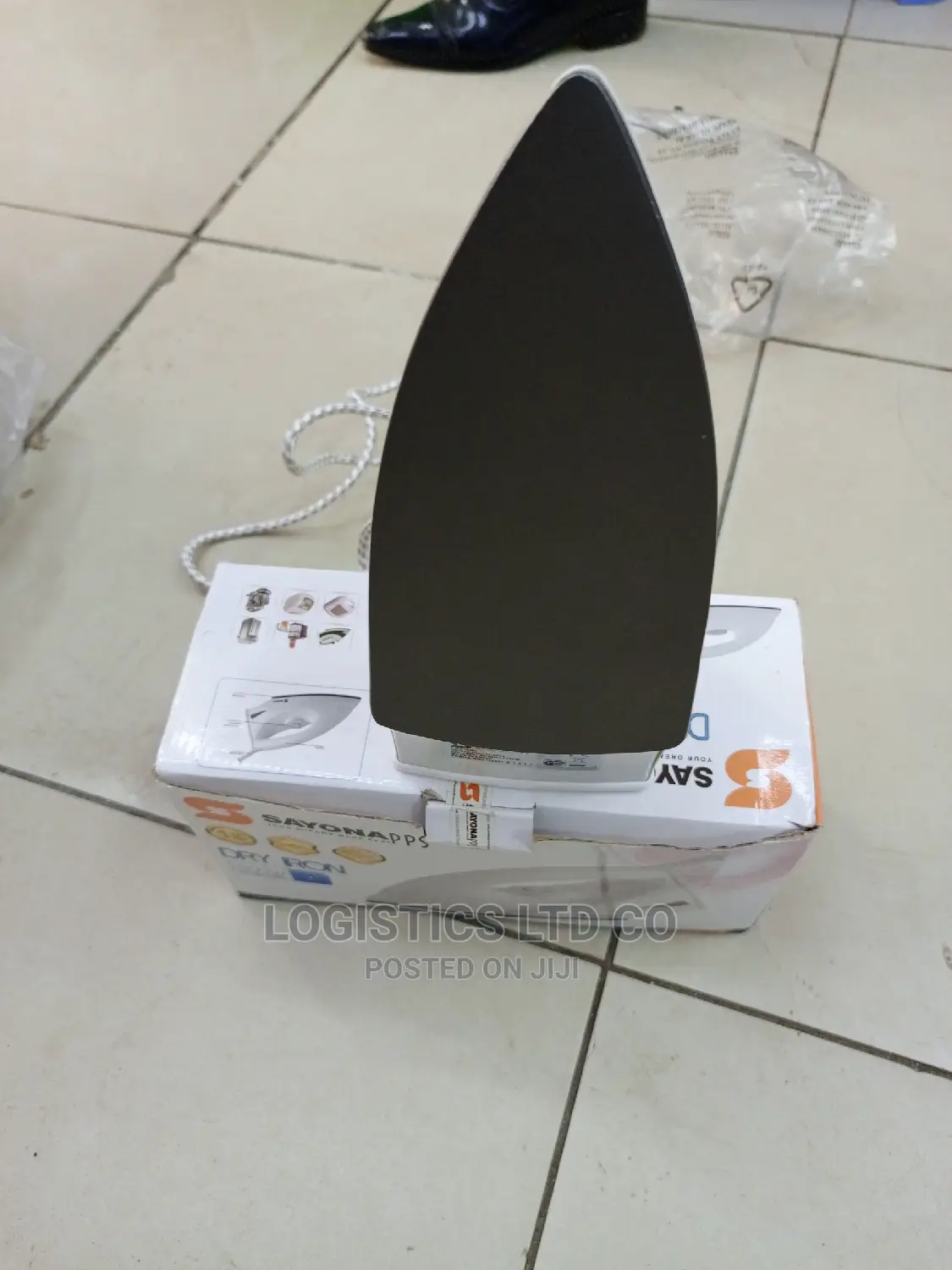 Sayona Dry Iron