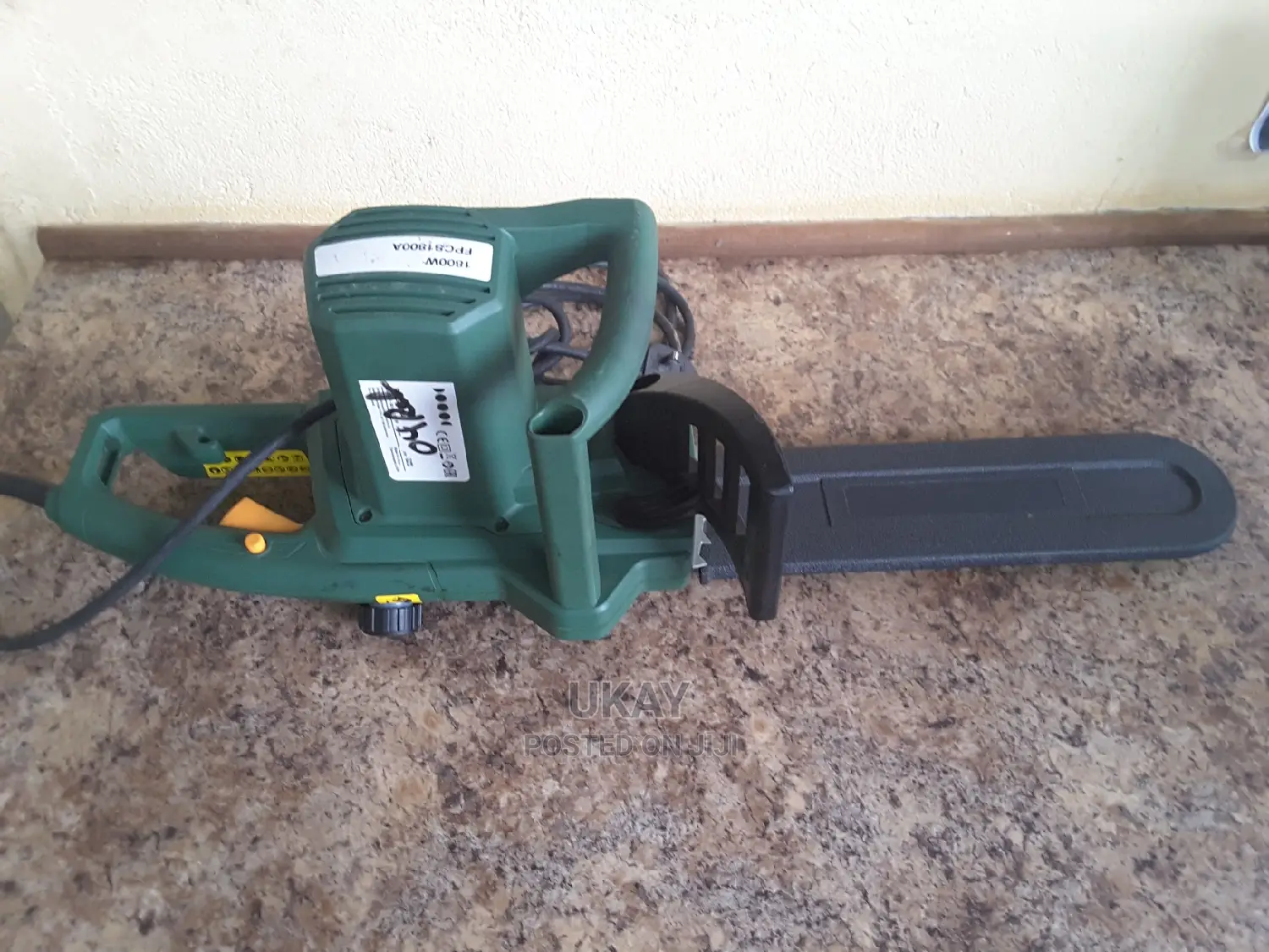 Ex-Uk Electric Chainsaw