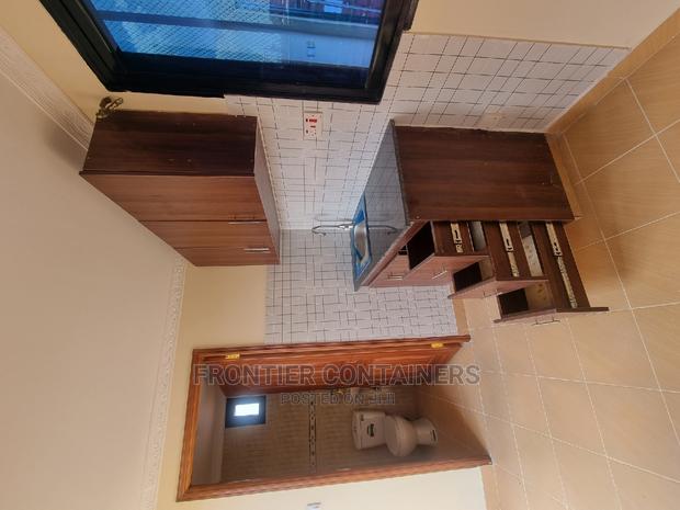 20ft Bedsitter Accommodation - thumbnail 2