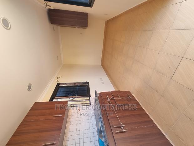 20ft Bedsitter Accommodation - thumbnail 5