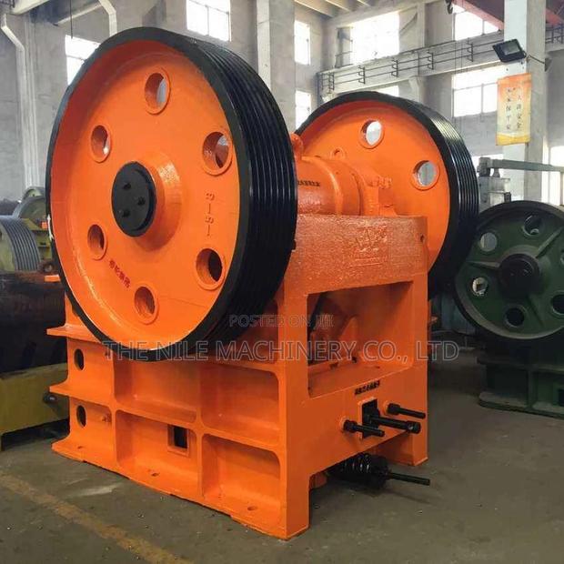Hard Iron Ore Crushing Machine - main view