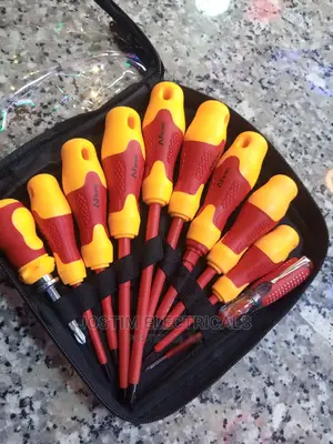Set of Screw Drivers