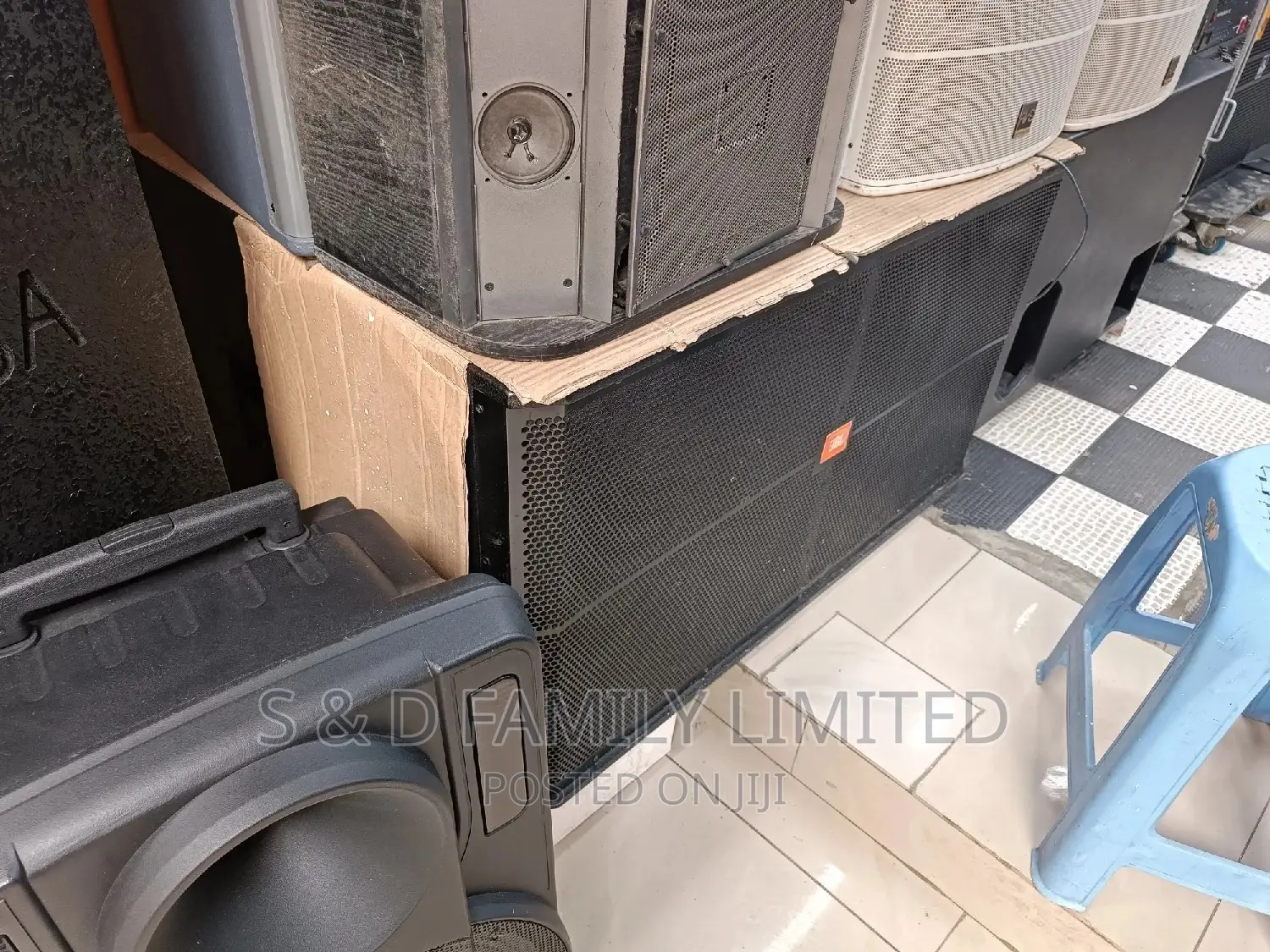 JBL Earthshaker Speaker