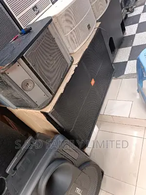 JBL Earthshaker Speaker