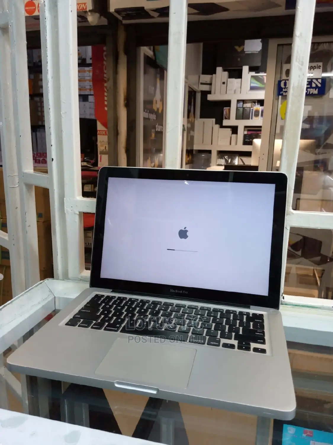 Laptop Apple MacBook Pro 4GB Intel Core I5 HDD 500GB