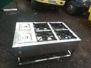 4 Burner Gas Cooker With Chaffing Dish