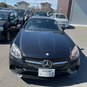 Luxe Black 2016 SL-Class Mercedes: Unmatched Sophistication