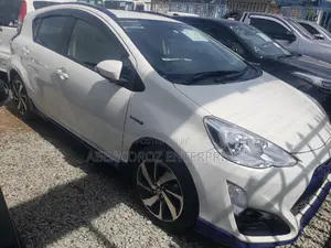 Toyota Aqua 2016 White