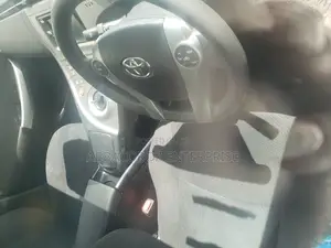 Toyota Prius 2016 White