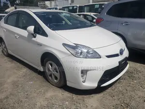 Toyota Prius 2016 White