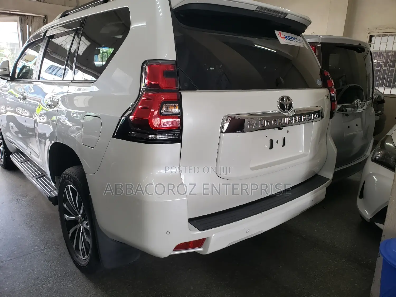 Toyota Land Cruiser Prado 2.7 2018 White