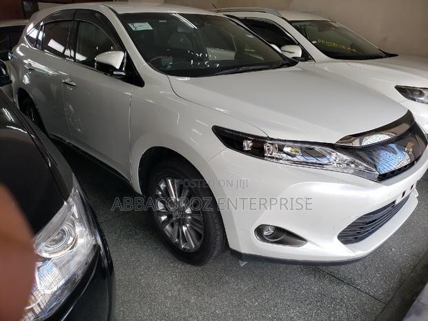 Toyota Harrier 2.0 4WD 2016 Pearl