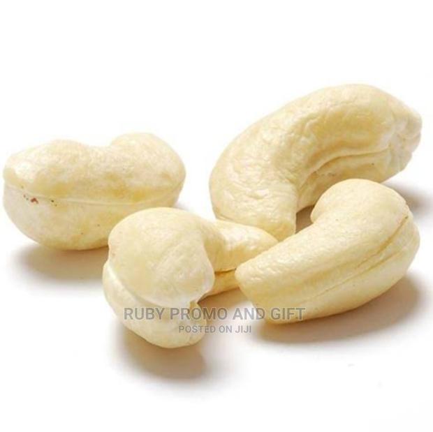 Premium Quality Raw Cashew Nuts - thumbnail 3
