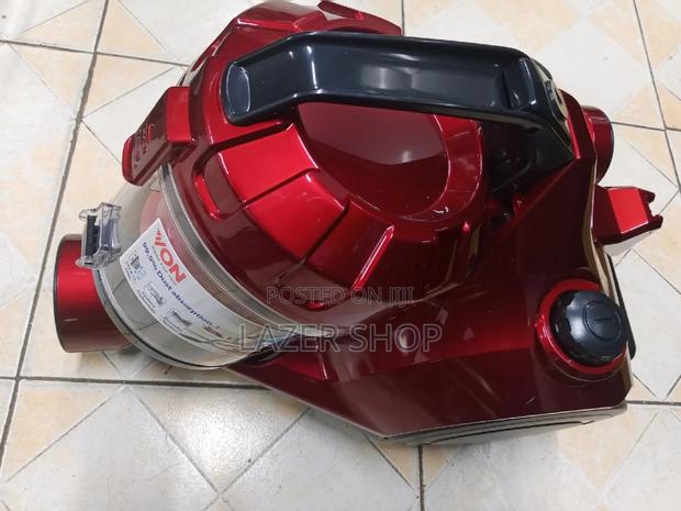 Von Vacuum Cleaner - main view