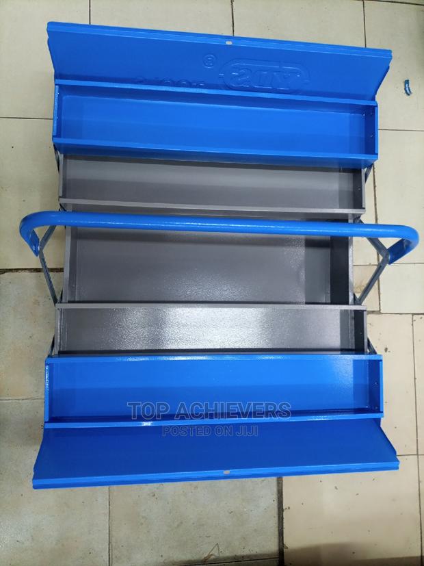 Metallic Empty Toolbox - main view