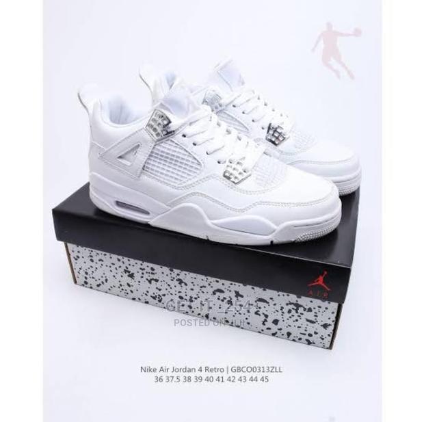 J4 Sneakers
Sizes 40-45 - thumbnail 2