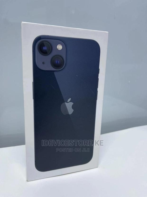 New Apple iPhone 13 128 GB Black - main view