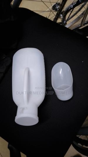 Unisex 1L Urine Bottle - thumbnail 2