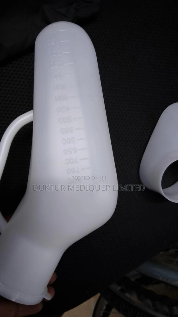 Unisex 1L Urine Bottle - thumbnail 3