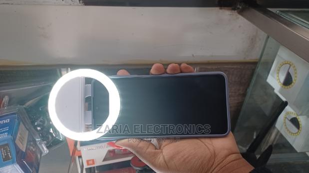 Selfi Ringlight for Clear Photos and Video - thumbnail 2