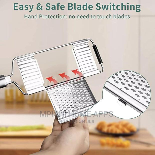 Multi-Purpose Vegetable Slicer 4 in 1 - thumbnail 9