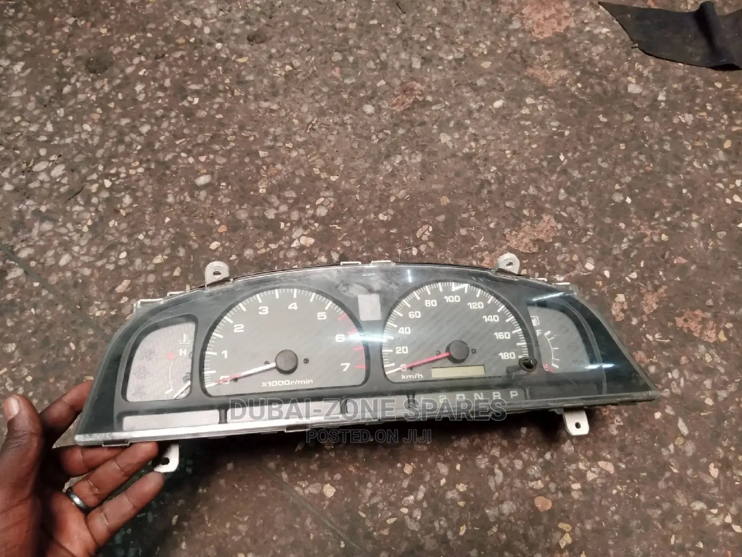 Clock Hilux Surf SSR Available.
