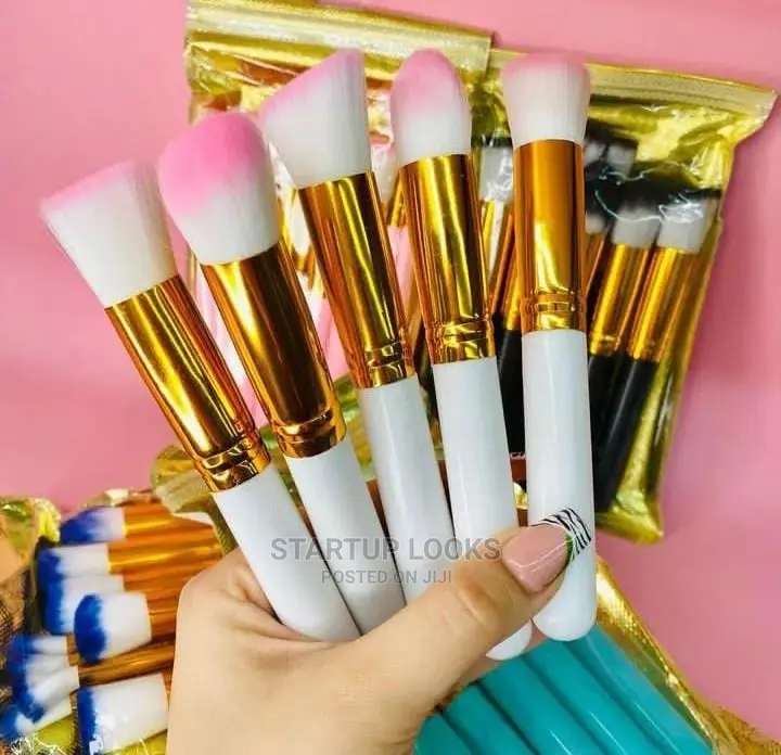 10 Set Makeup Brushes
