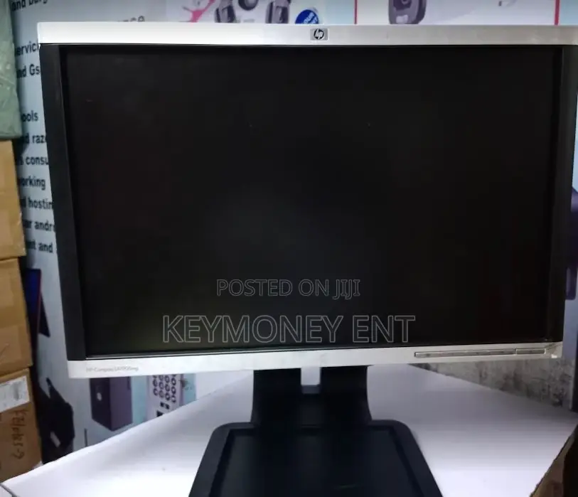 19 Inches HP Pro Display With Display Port