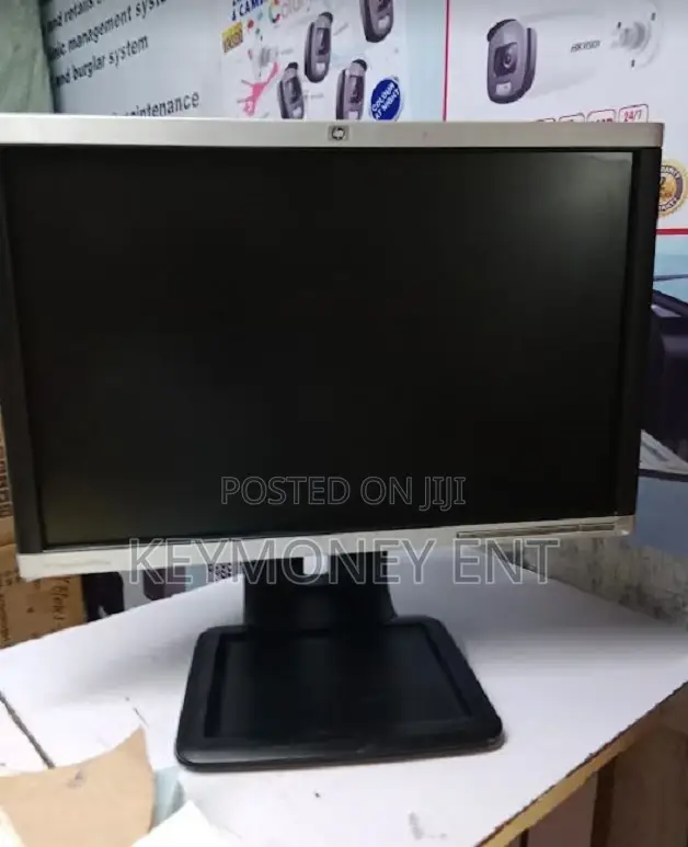 Silver Hp 19 Inches Wide With Display Port,Vdi,Vga and Usb