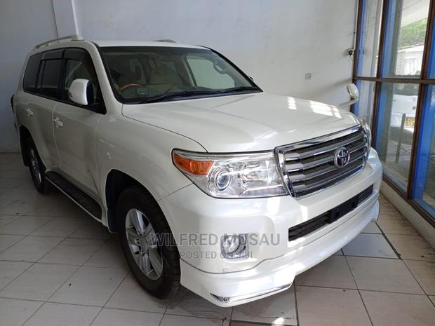 Toyota Land Cruiser 2015 White - thumbnail 2