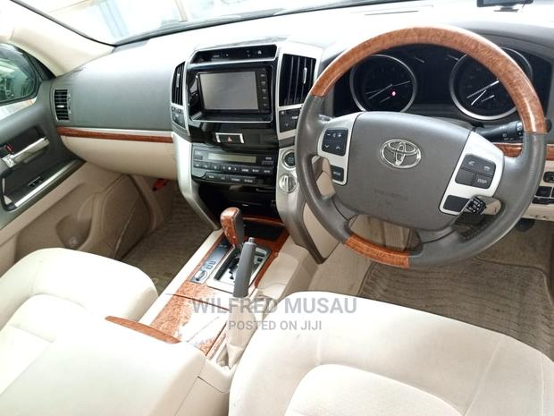 Toyota Land Cruiser 2015 White - thumbnail 6