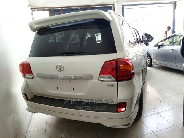 Toyota Land Cruiser 2015 White - thumbnail 7