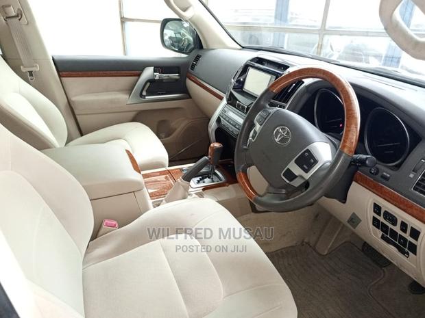 Toyota Land Cruiser 2015 White - thumbnail 9