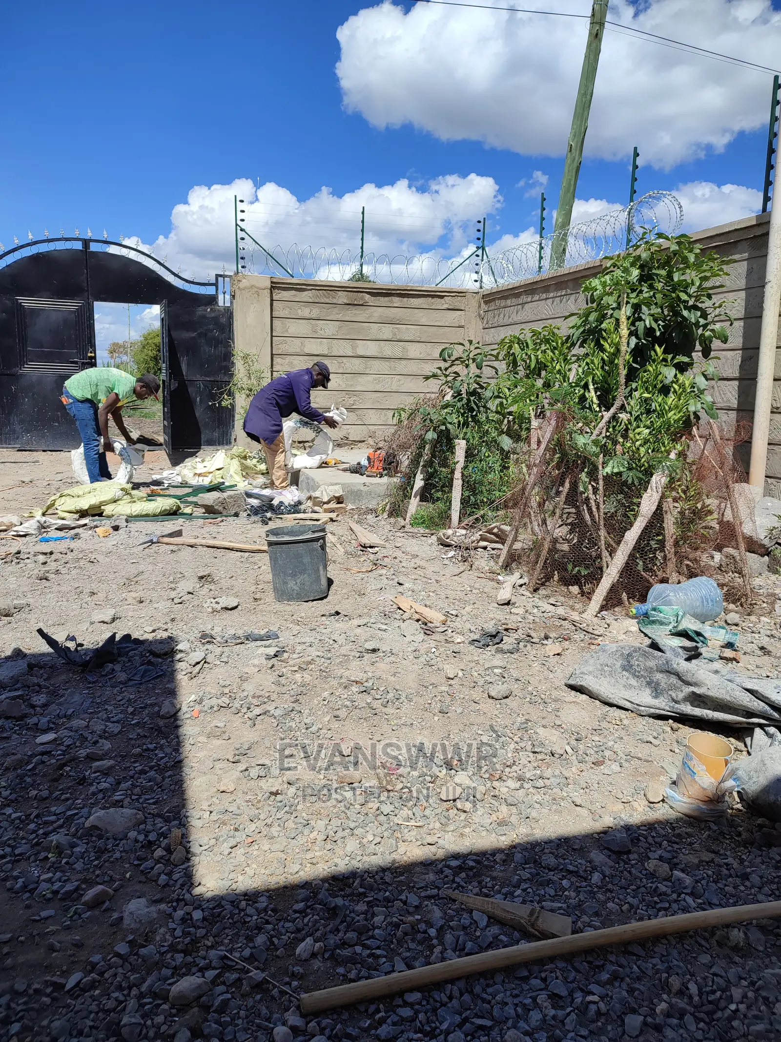 Electric Fence and Razor Wire Installations