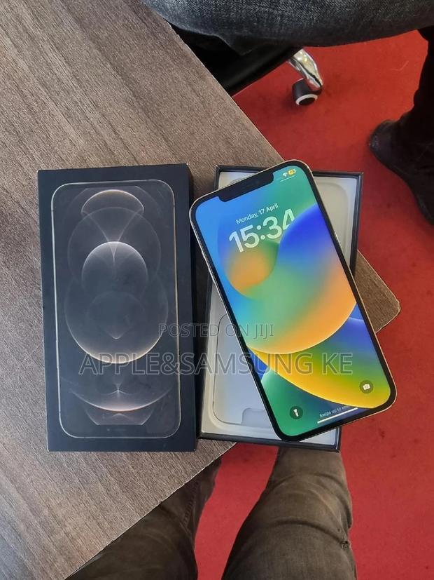 Apple iPhone 12 Pro Max 256 GB Gold - thumbnail 3