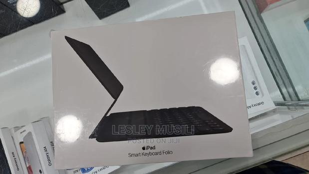 Apple Smart Folio Keyboard 11 Inch (4th Generation) - thumbnail 2