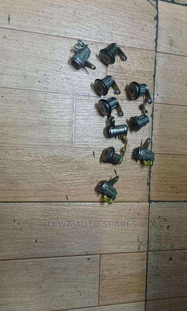 Door Key Locks Toyota - main view