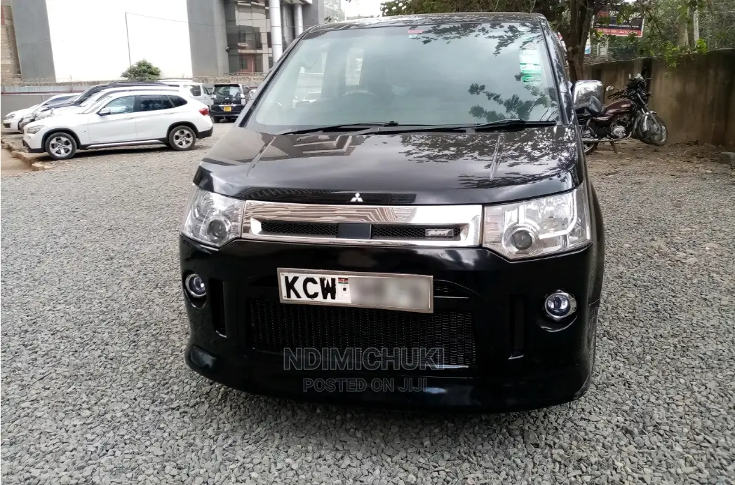 7 Seater Mini Van for Hire (Chauffeured)