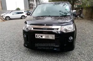 7 Seater Mini Van for Hire (Chauffeured)
