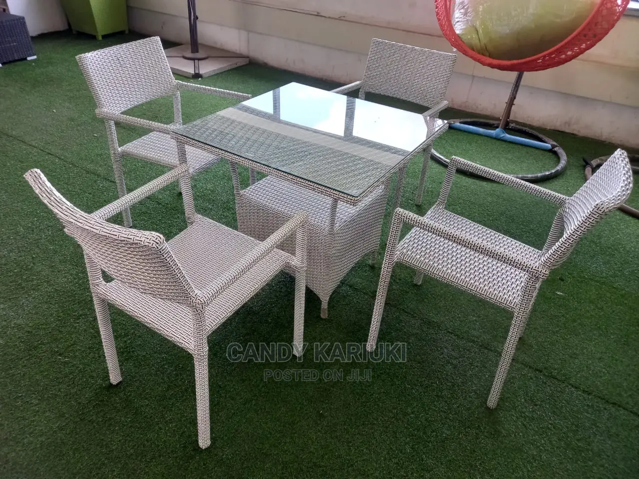 Elegant White 4 Seater Outdoor Set