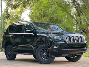 Toyota Land Cruiser Prado 2017 Black
