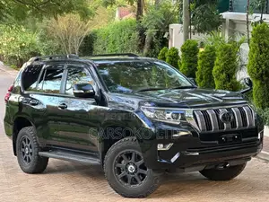 Toyota Land Cruiser Prado 2017 Black