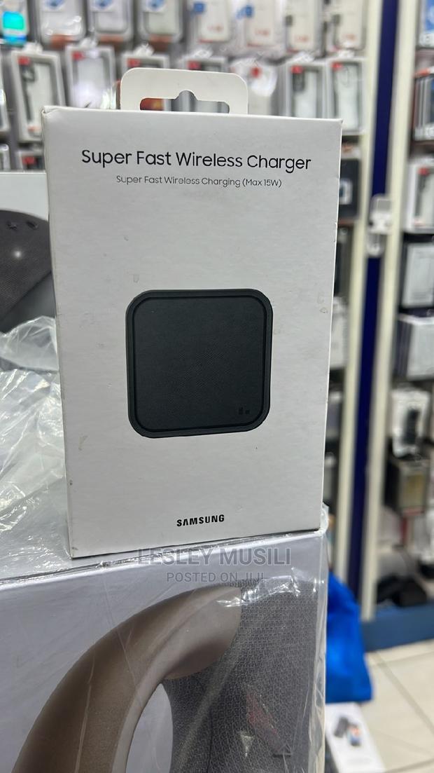 Samsung Super Fast Wireless Charger (Max 15W) - thumbnail 2