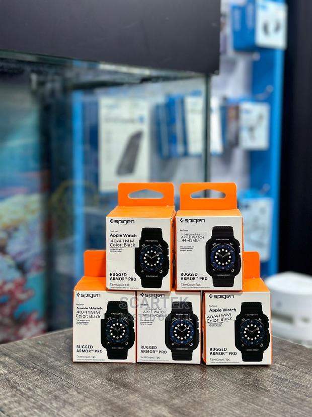 Spigen Apple Watch:Rugged Armor Pro - main view