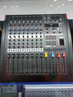 Yamaha YD-80 8channel Powered Mixer"Active"