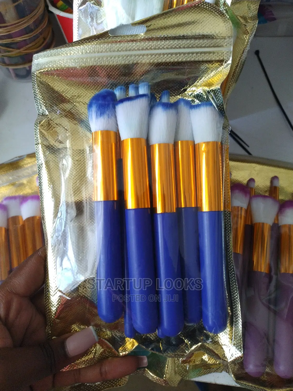 10 Set Makeup Brushes
