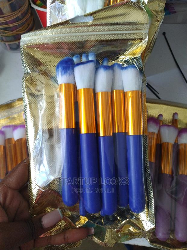 10 Set Makeup Brushes - thumbnail 3