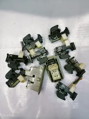 Toyota Rear Door/Single Switch