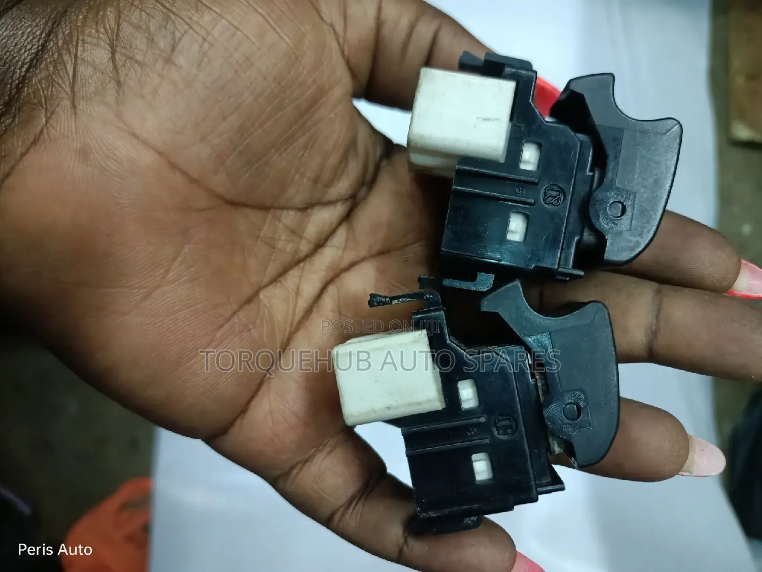 Toyota Rear Door/Single Switch