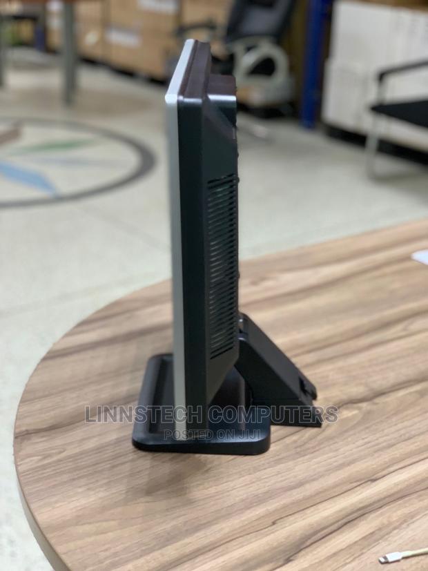 HP 17” TFT Monitor - thumbnail 4